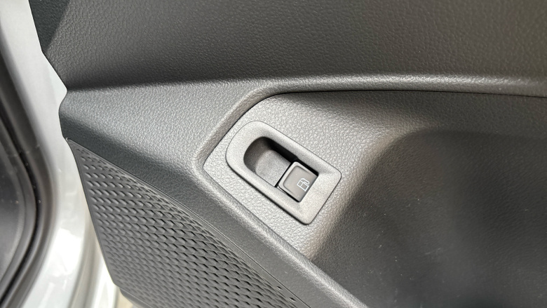 Ford Transit Connect 240 L1 Petrol 1.5 EcoBoost PHEV 150 Trend FlexCab Van Auto